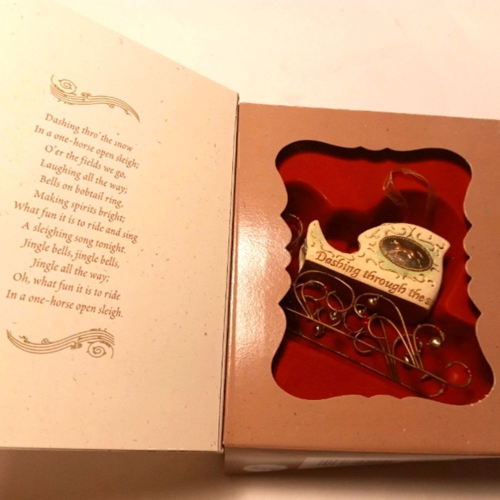 2006 Hallmark Jingle Bells Sleigh Ornament Yuletide Harmony Handcrafted & Metal